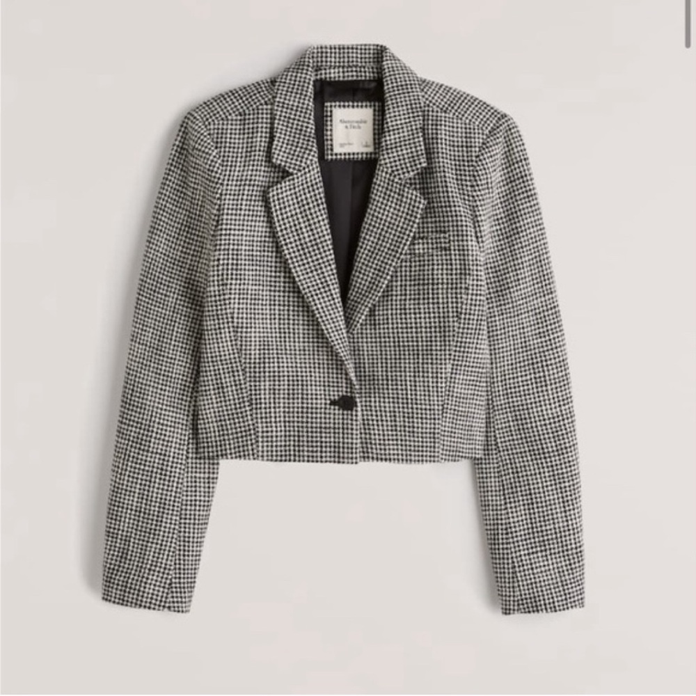 Abercrombie & Fitch Cropped Tweed Blazer